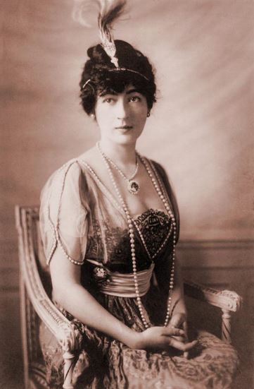 History Magazine / Hope Diamond / Evelyn Walsh McLean